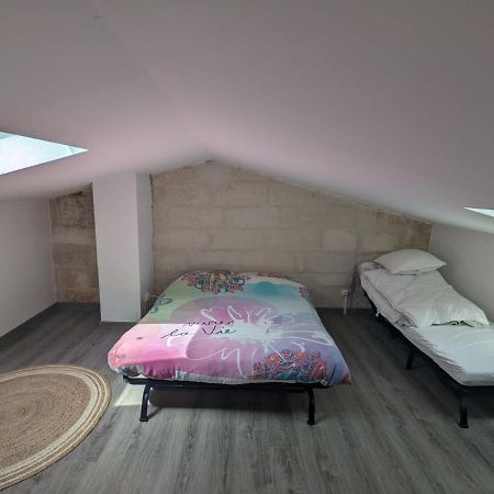 Loft Spacieux Au Coeur Des Remparts D'Айга-Мортас Екстериор снимка