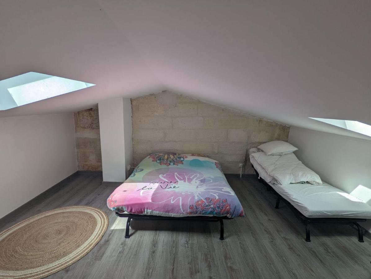 Loft Spacieux Au Coeur Des Remparts D'Айга-Мортас Екстериор снимка