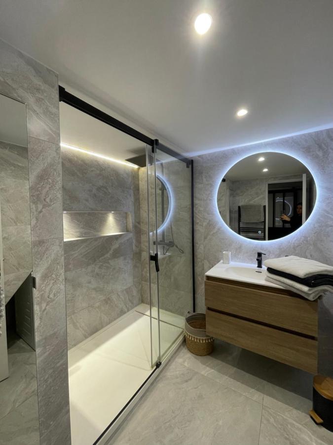 Loft Spacieux Au Coeur Des Remparts D'Айга-Мортас Екстериор снимка